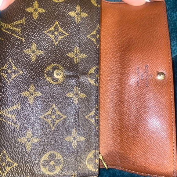 Authentic Louis Vuitton Pochette Monogram Wallet **make an offer!*** - Picture 2 of 10